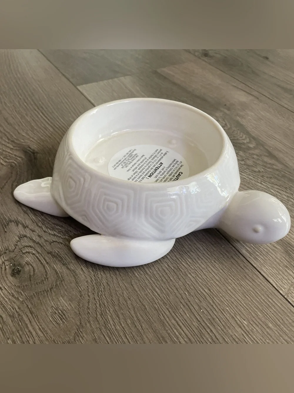 Bath & Body Works NEW ceramic sea turtle 3-wick candle holder in creamy white